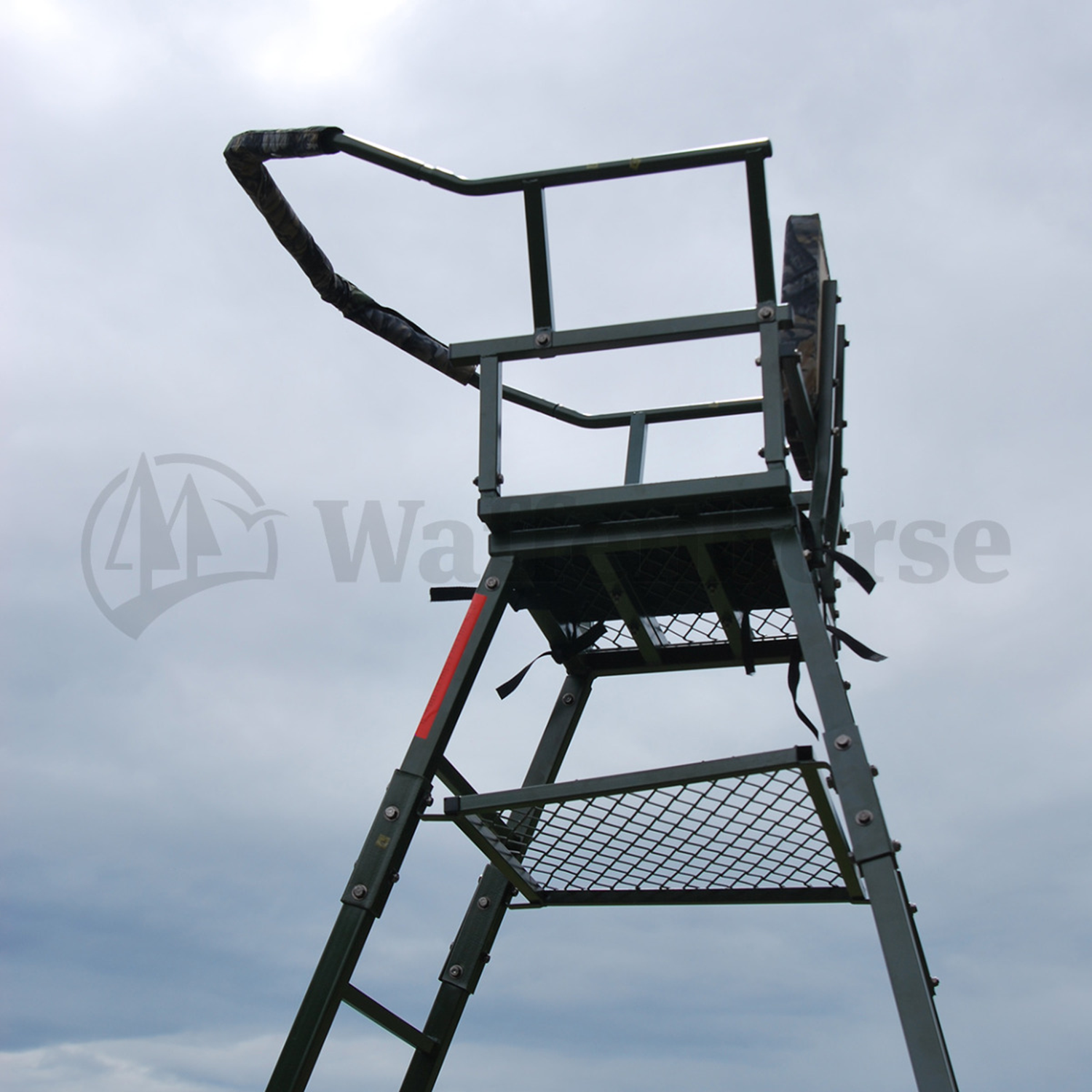 FARM LAND Ansitzleiter Freistehend